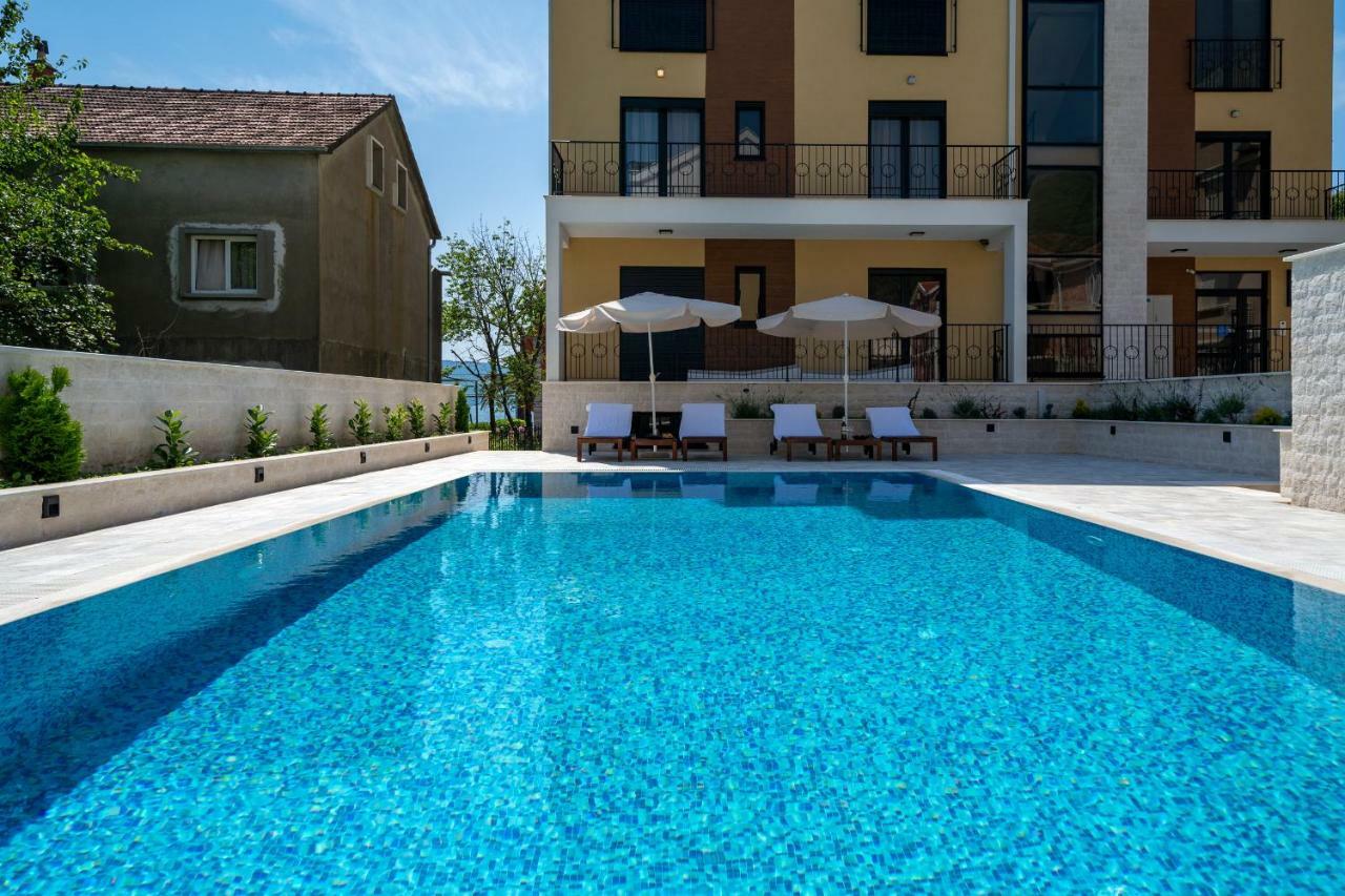 Sealine Apartments A1 Tivat Extérieur photo